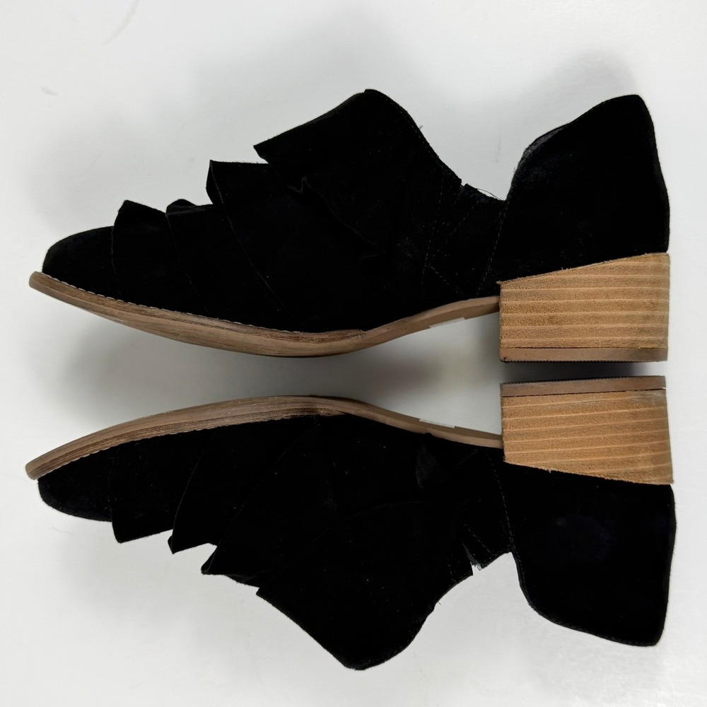 Seychelles Ruffle Booties Women 7 Black Suede Leather D'Orsay Tiered Pointed Toe - Picture 5 of 9